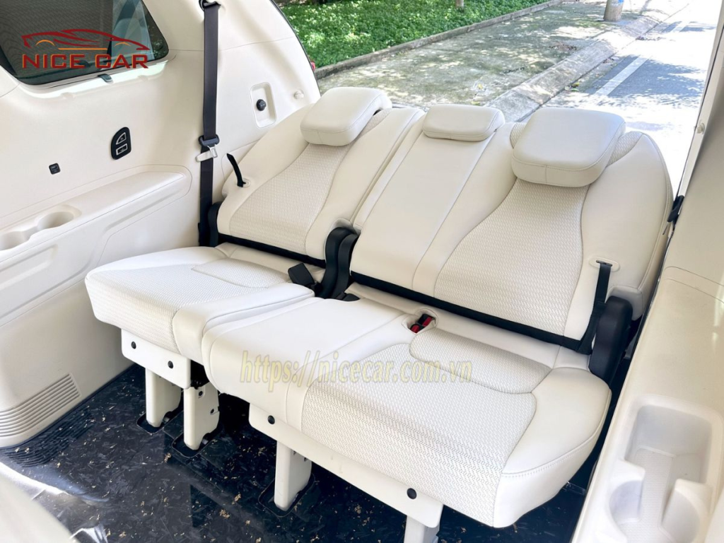 do-limousine-sedona-phien-ban-kem-tuoi-tan-4