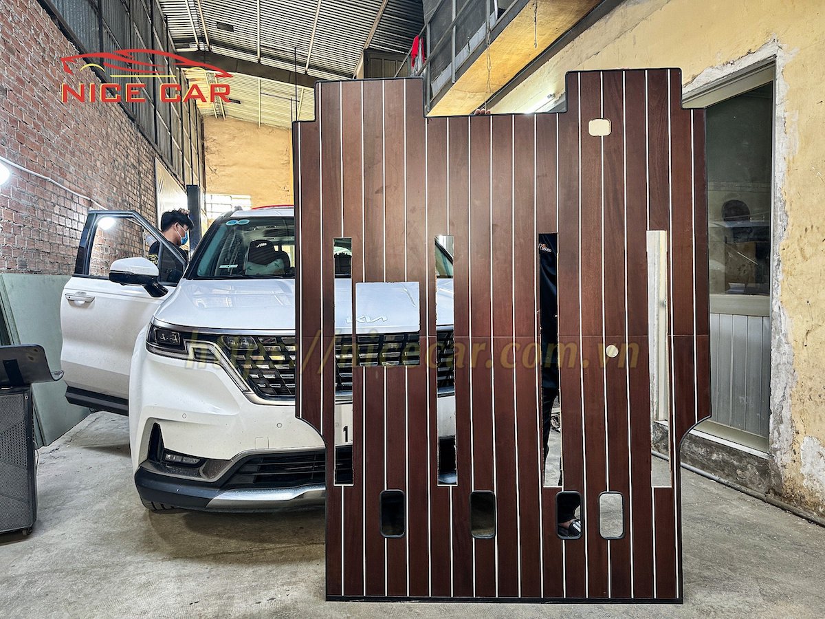 san-go-teak-kia-carnival