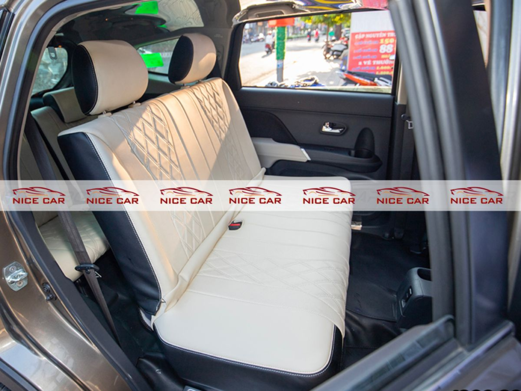 toyota-innova-do-limousine-tien nghi-thoai-mai-2