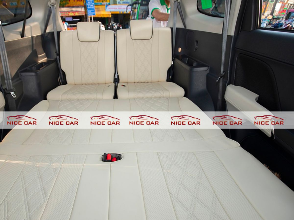 toyota-innova-do-limousine-tien nghi-thoai-mai-24