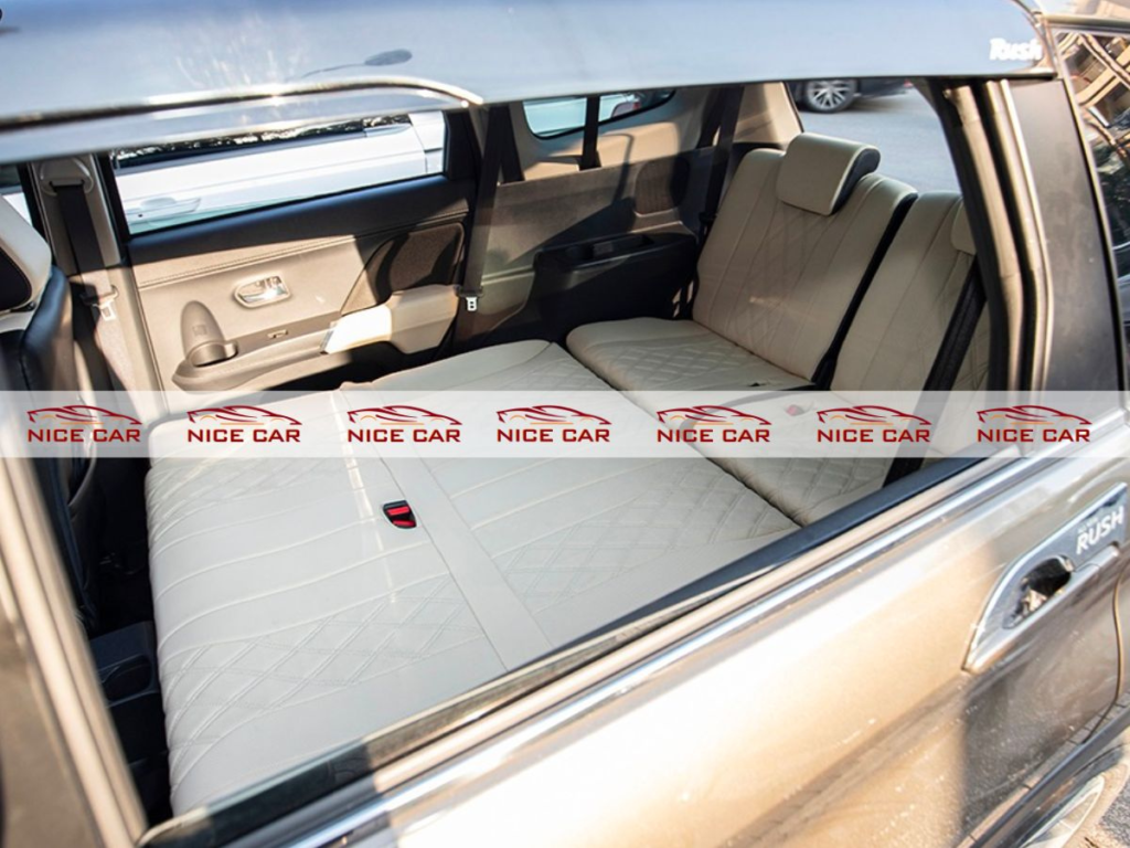 toyota-innova-do-limousine-tien nghi-thoai-mai-25