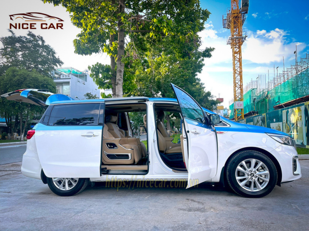 do-Limousine-Sedona-phien-ban-nhu-zin-1
